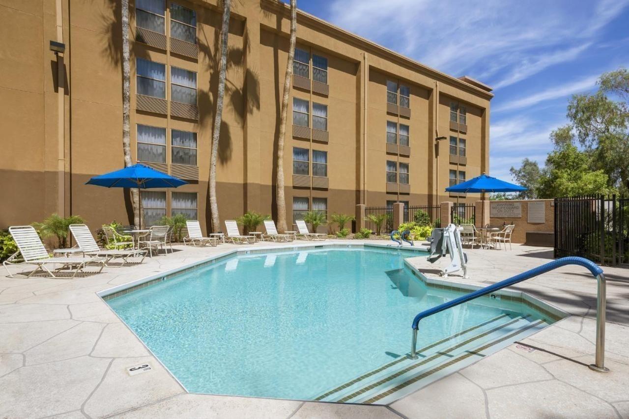 Greentree Inn & Suites Phoenix Sky Harbor Dış mekan fotoğraf