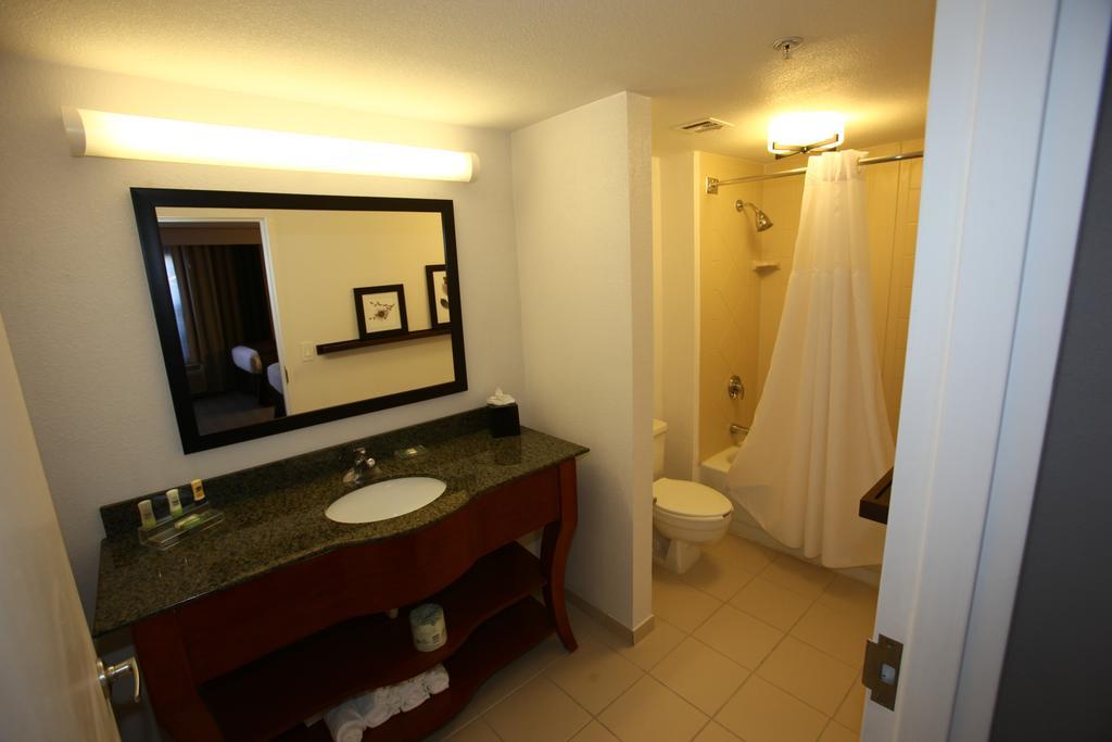 Greentree Inn & Suites Phoenix Sky Harbor Oda fotoğraf